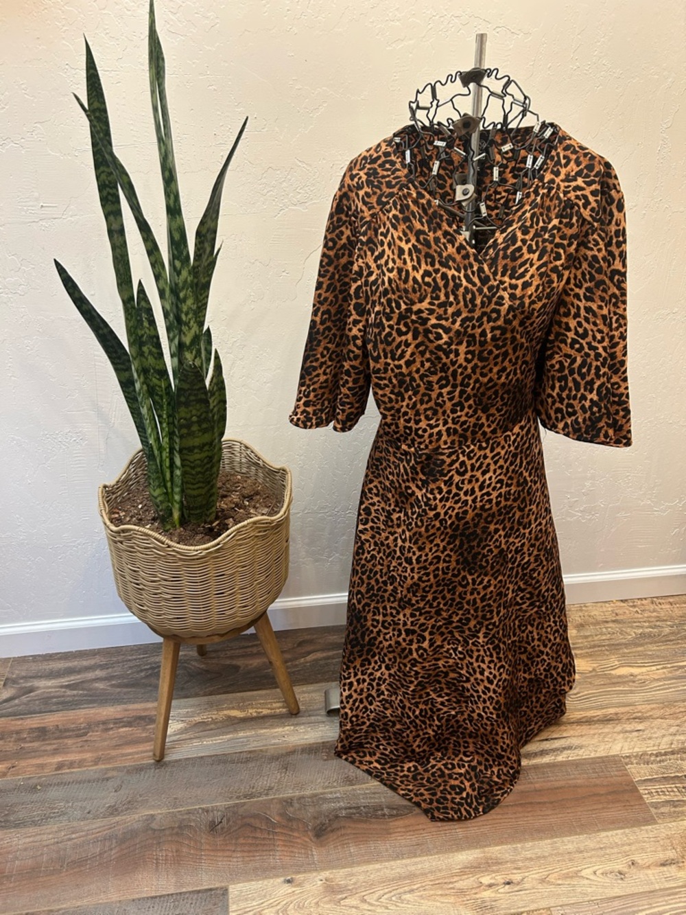 bobeau Leopard Print V-Neck Midi‎ Dress - Brown & Black Wrap Dress